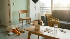 Cumpleaños sorpresa y desmayo: por qué una emoción fuerte puede “apagar” el cuerpo